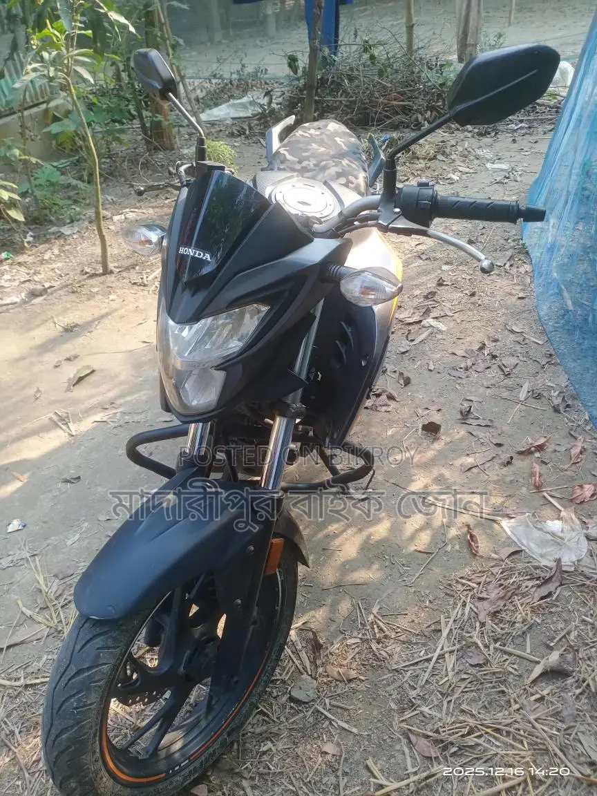 Honda Hornet Special edition 2dix 2020