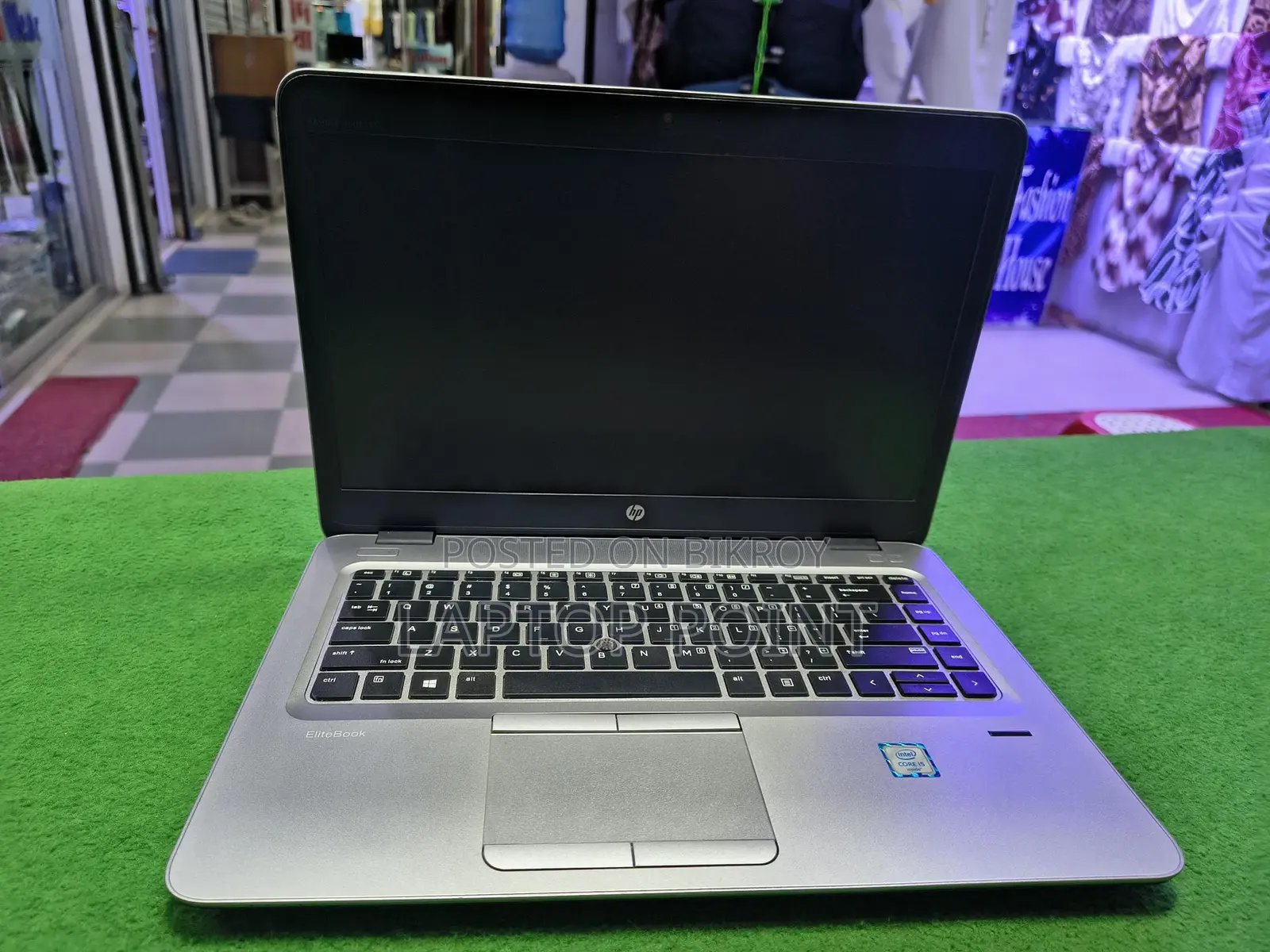 HP core i5 6gen: Elitbook 840 g3 (8gb ram, 256gb ssd)