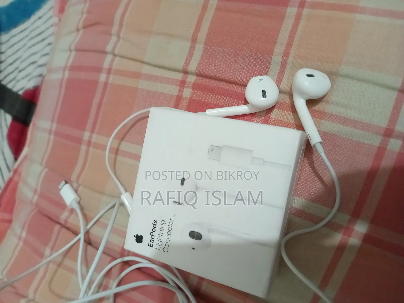 অরিজিনাল আইফোন হেডফোন
