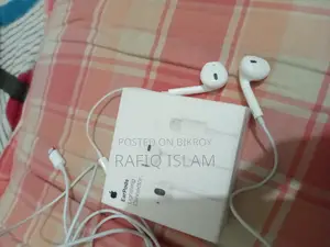 অরিজিনাল আইফোন হেডফোন