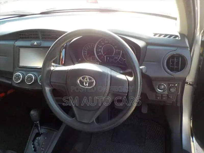 Toyota Axio Non Hybrid EX Silver 2021