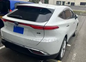 Toyota Harrier Hybrid Z Pearl Color 2023