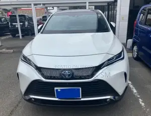 Toyota Harrier Hybrid Z Pearl Color 2023
