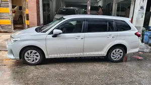 Toyota Fielder EX PACKAGE HV 2020