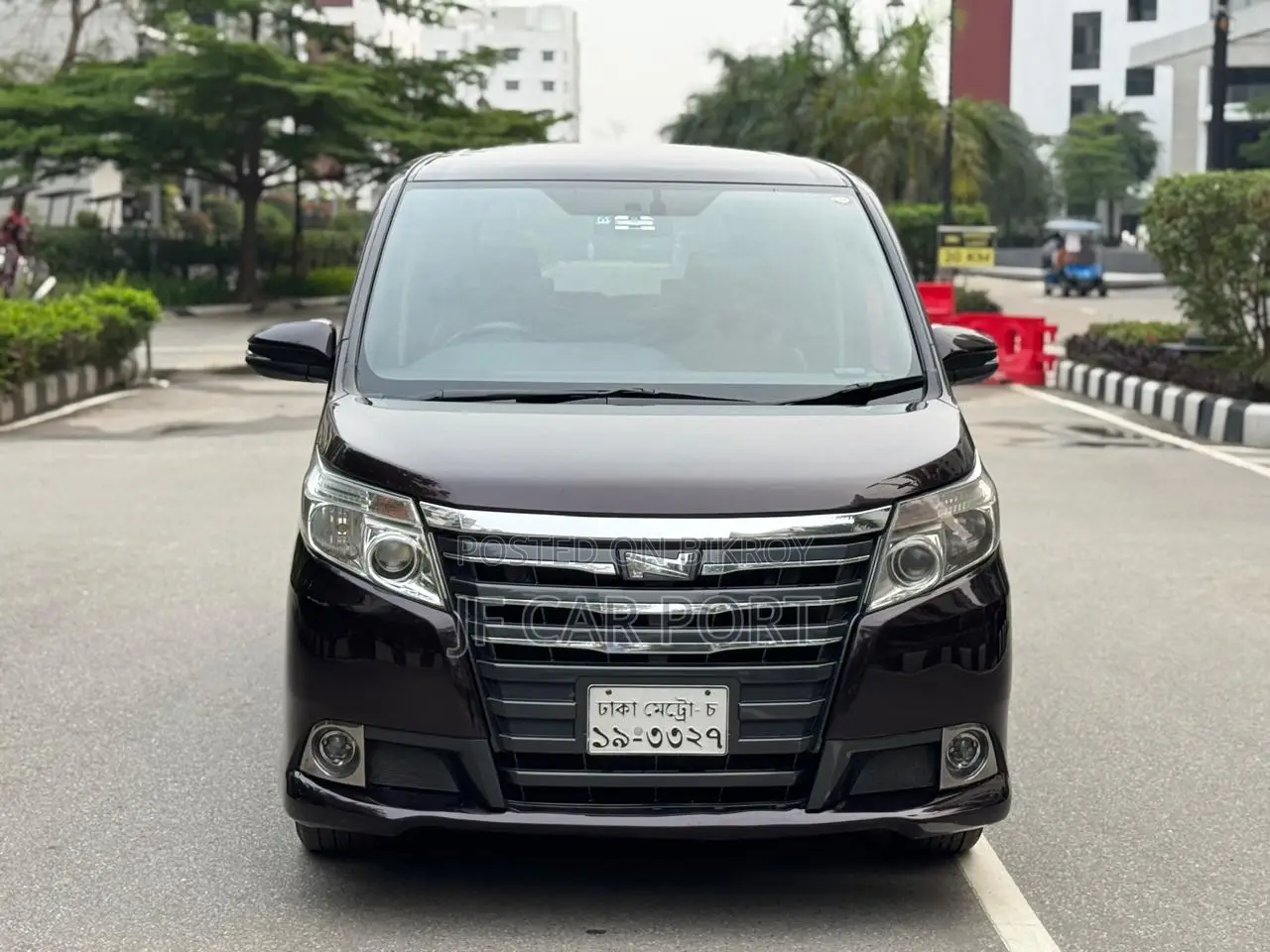 Toyota Noah Si Super Fresh LPG 2014