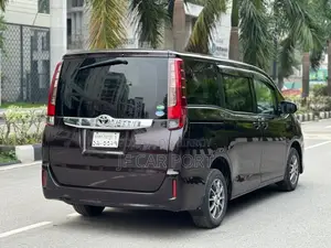 Toyota Noah Si Super Fresh LPG 2014