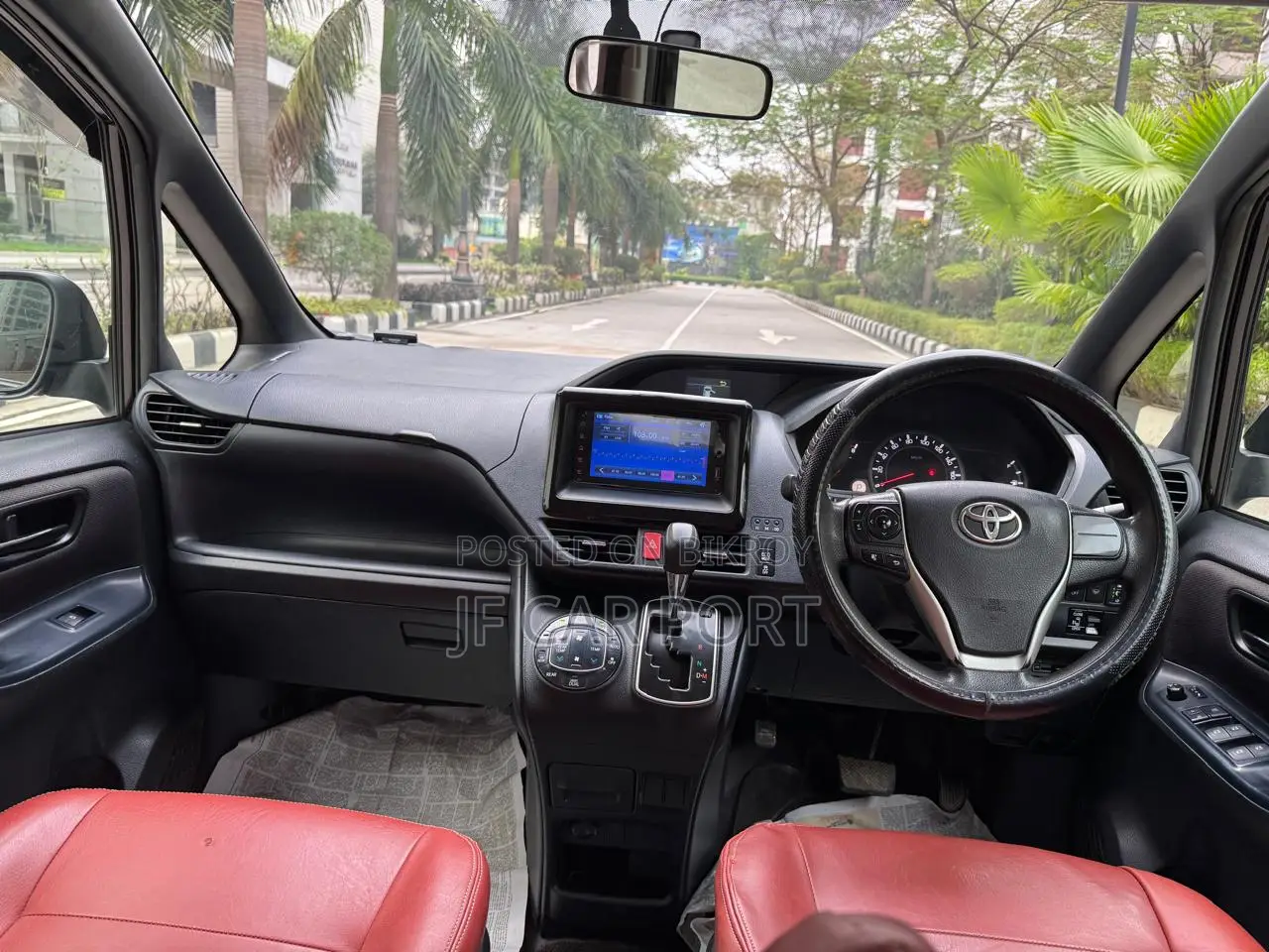 Toyota Noah Si Super Fresh LPG 2014