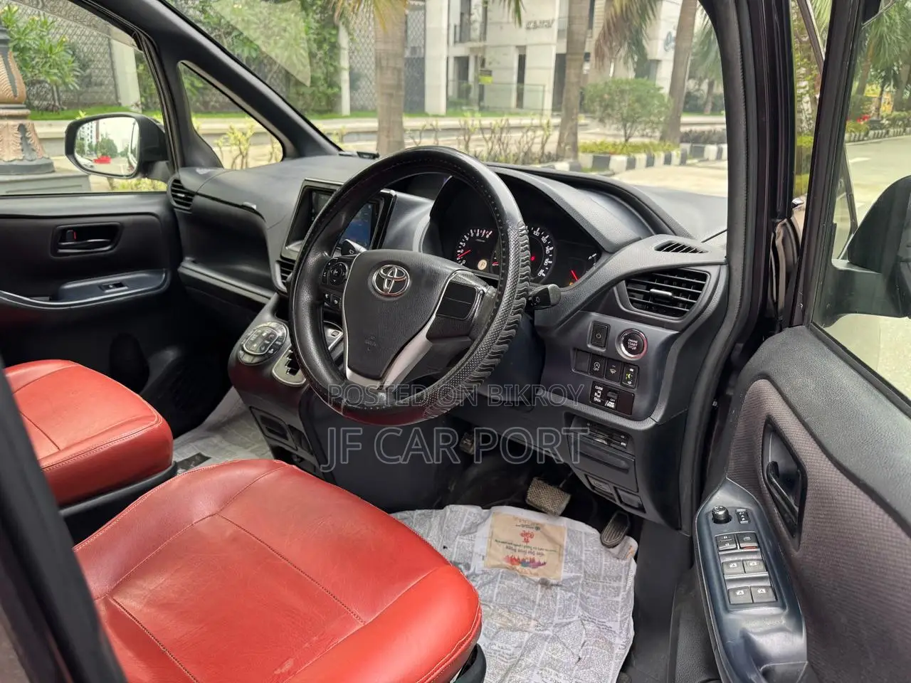 Toyota Noah Si Super Fresh LPG 2014