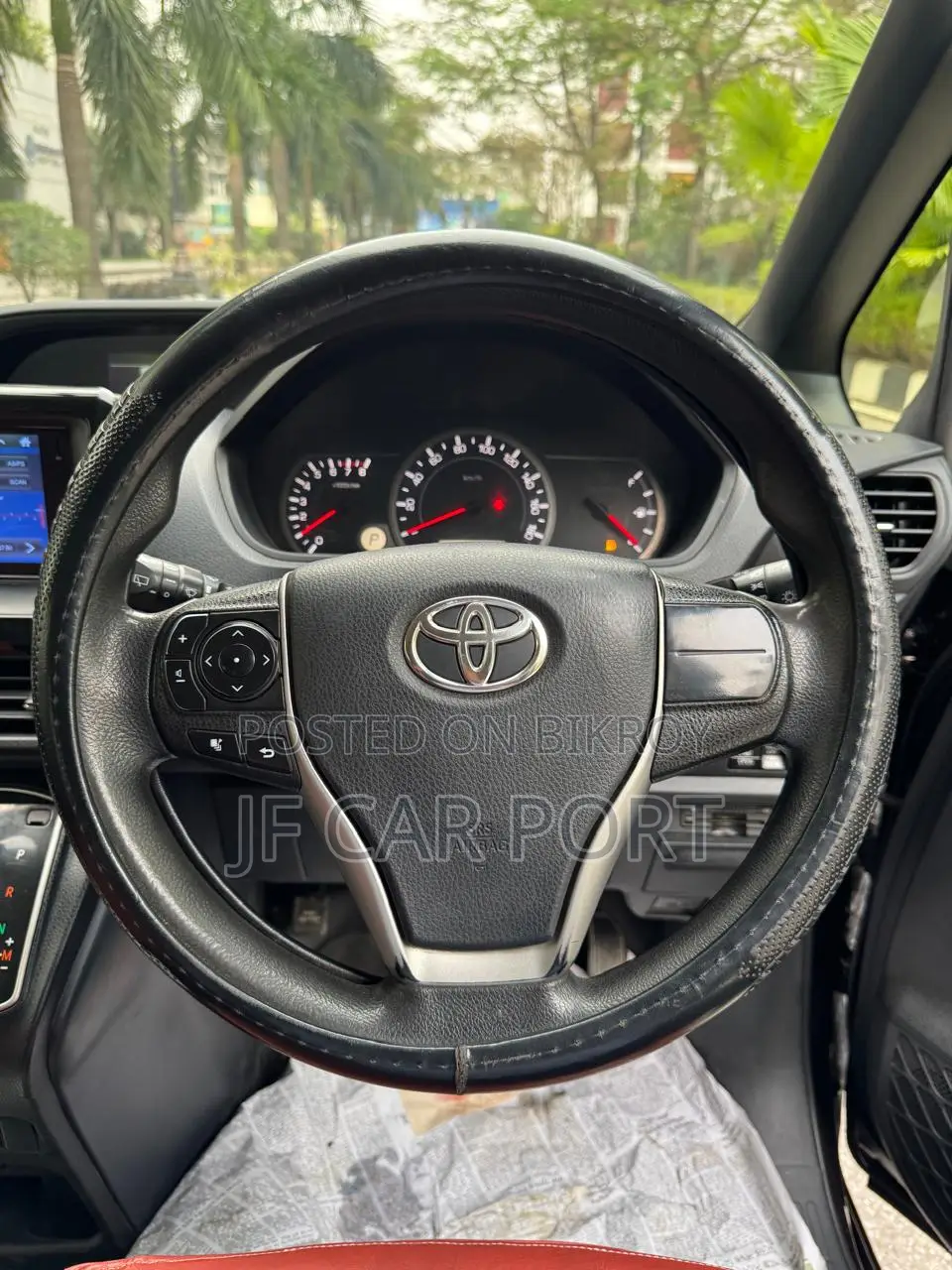 Toyota Noah Si Super Fresh LPG 2014