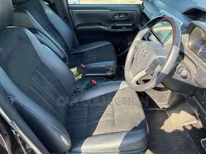 Toyota Esquire Gi Premium HV Black 2021
