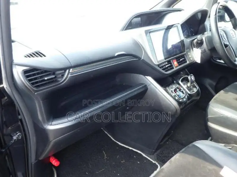 Toyota Esquire Gi Premium HV Black 2021