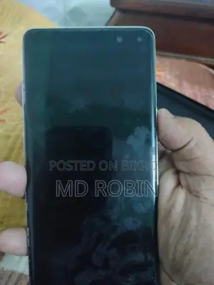 Samsung Galaxy S10 (Used)