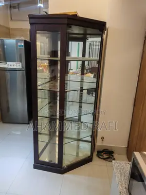 কর্নার শোকেস