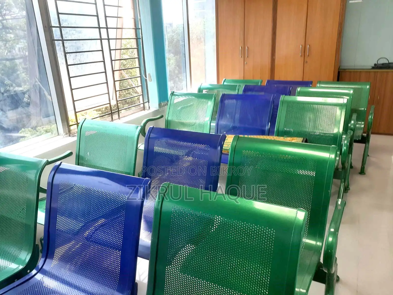 হাসপাতাল ও ক্লিনিকে অপেক্ষারত রোগীদের জন্য চেয়ার