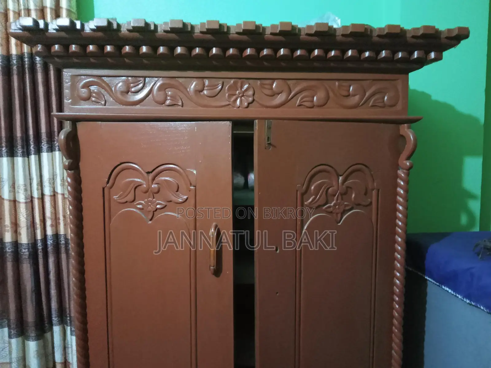 Kitchen Cabinet