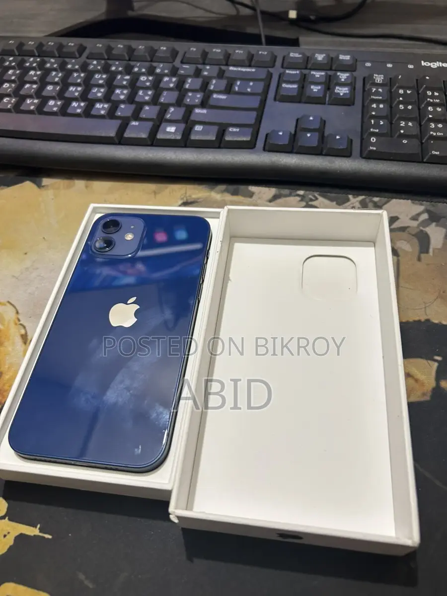 Apple iPhone 12 (Used)