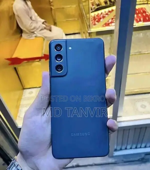 Samsung Galaxy S21 FE (Used)