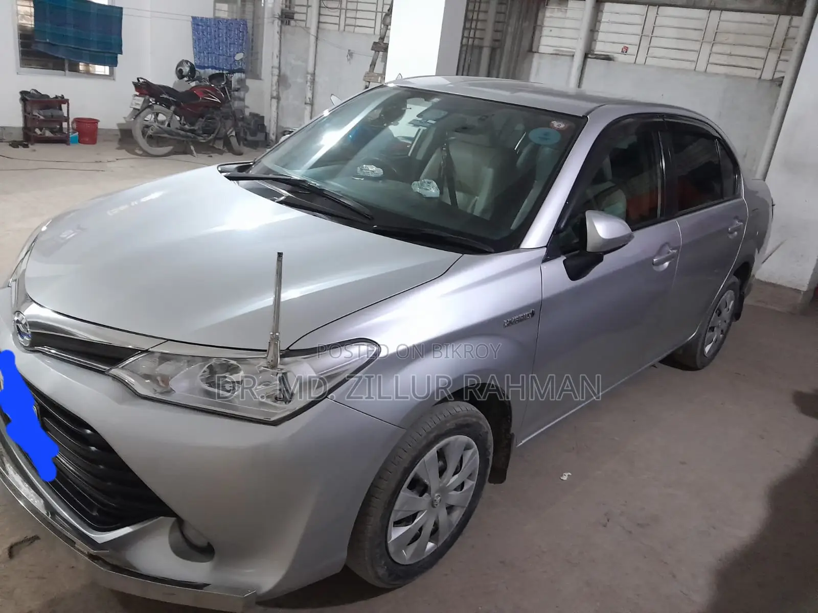Toyota Axio Hybrid X 2015