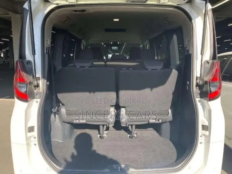 Toyota Noah X HYB PUSH 2DR POWER 2022