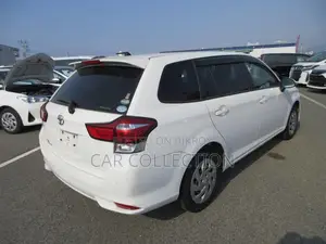 Toyota Fielder Ex 2020