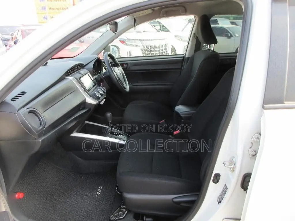 Toyota Fielder Ex 2020