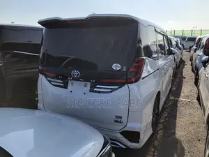Toyota Noah SZ PKG HYB 360 2023