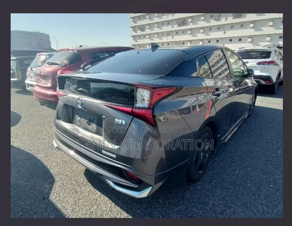 Toyota Prius S Touring 2021