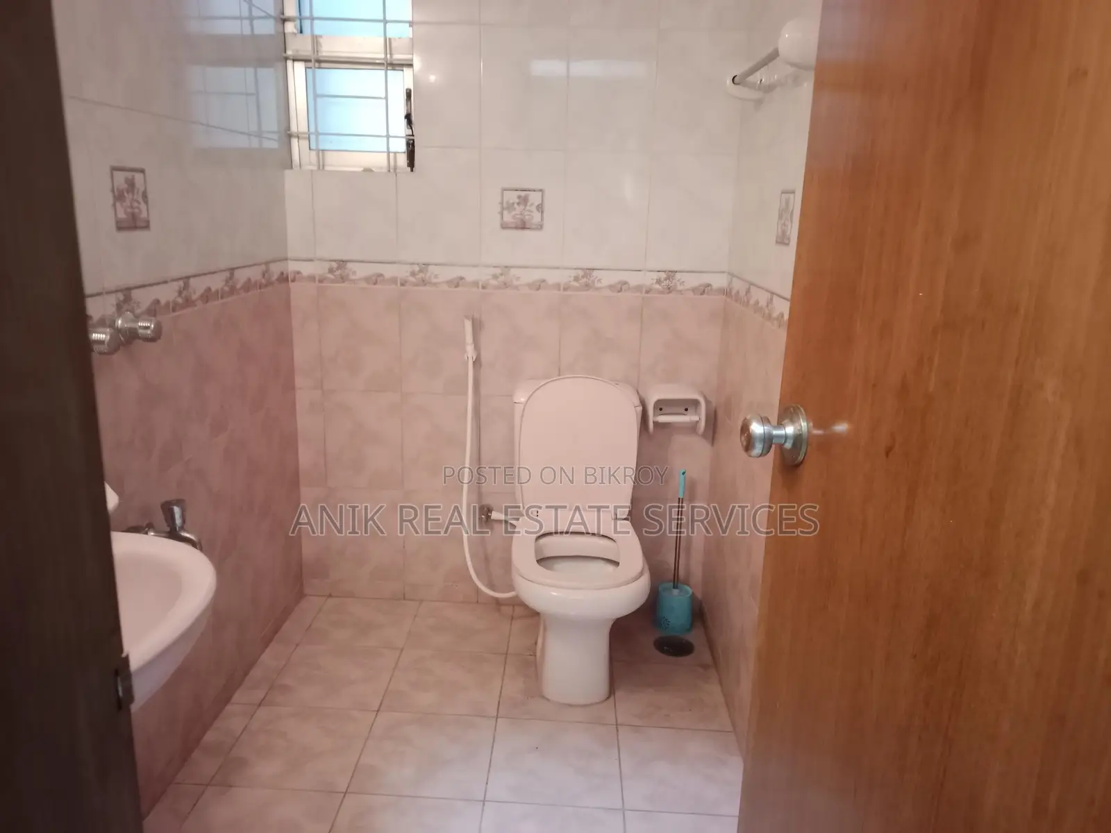 Good Quality 3 Bedroom Un Farnised Flat Rent At Gulshan 2
