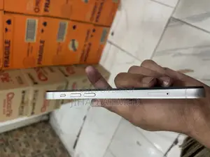 Apple iPhone 12 Display changed (Used)