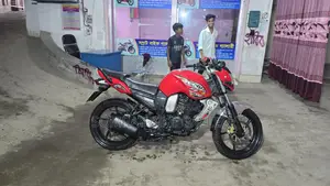 Yamaha FZ Super Fresh 2018