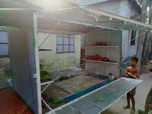 ফুটকাট,, কাপরের দোকান দিতে পারবেন