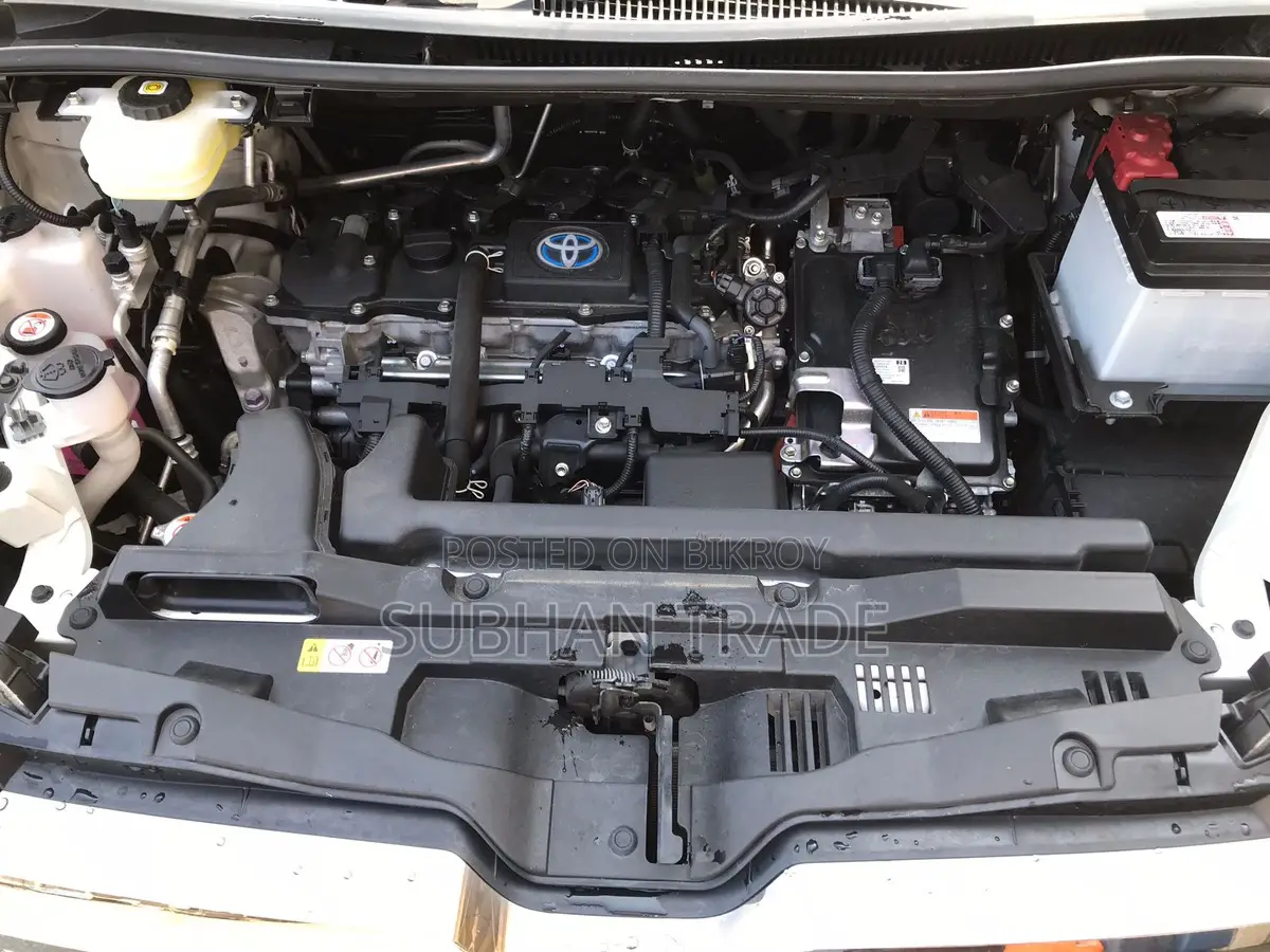 Toyota Noah SZ PKG FULL OPTIONS 2022