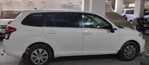 Toyota Fielder 2012