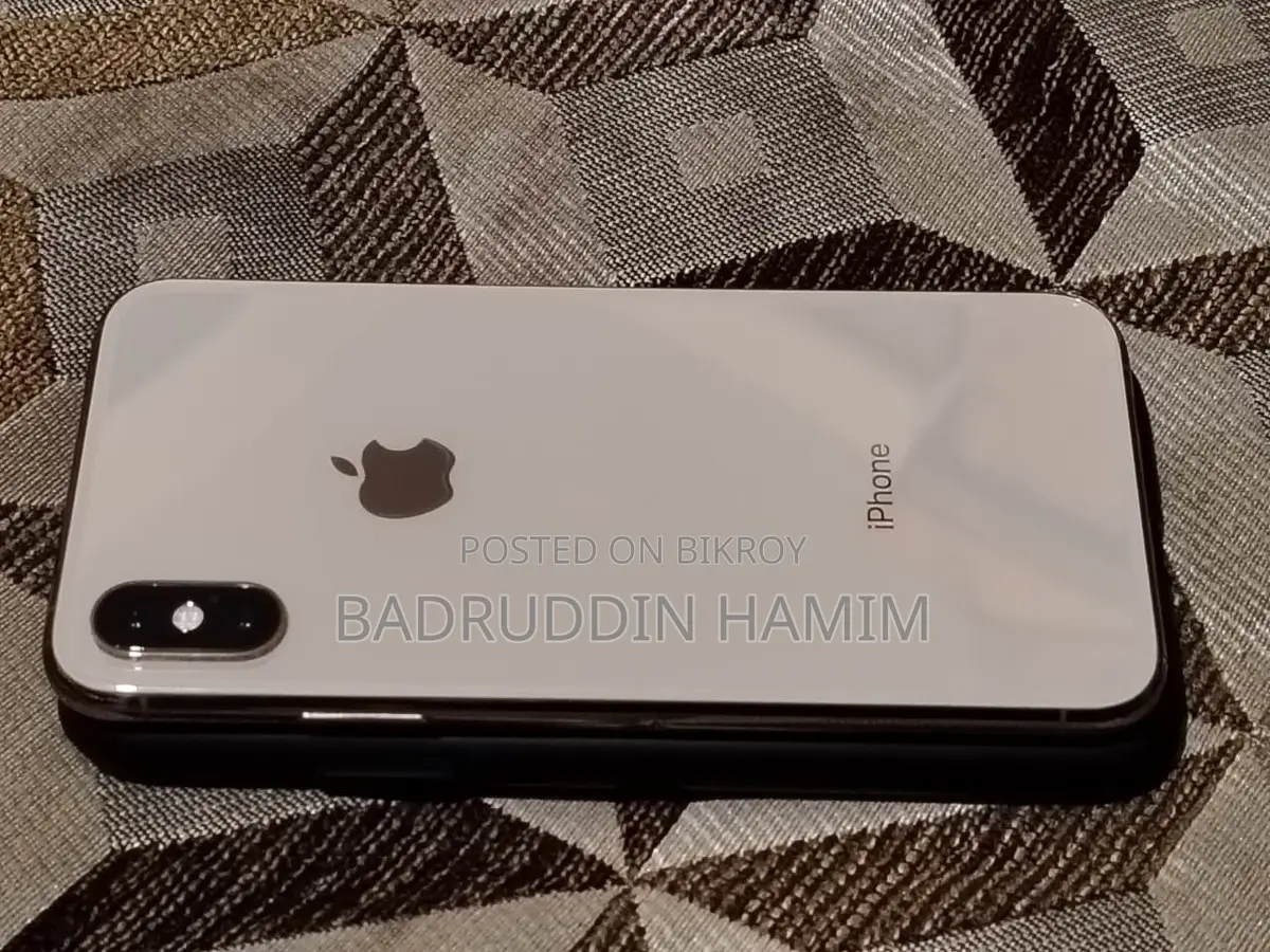 Apple iPhone XS (Used)