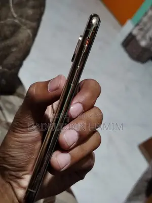 Apple iPhone XS (Used)