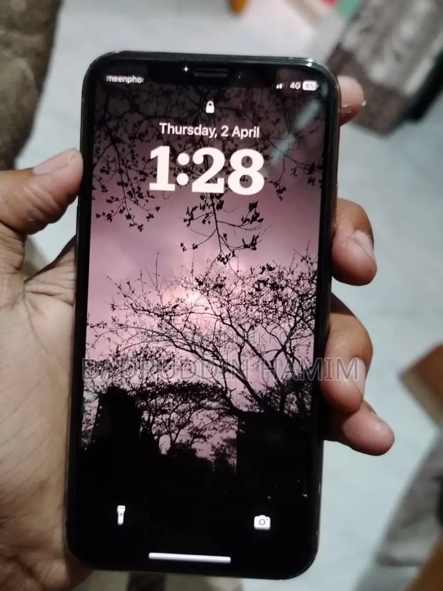 Apple iPhone XS (Used)