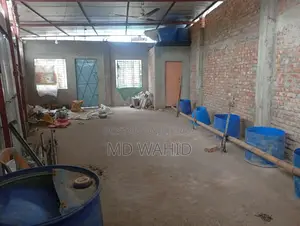 একটি নিষ্কণ্টক বাড়িসহ জমি বিক্রয় করা হবে।