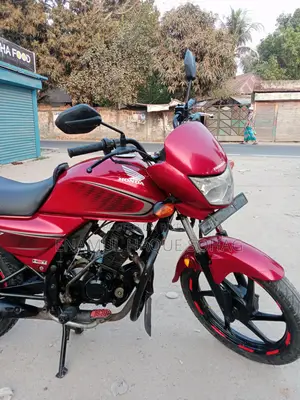 Honda Dream Neo 2016