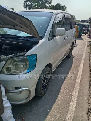 Toyota Noah x 2003