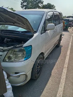 Toyota Noah x 2003