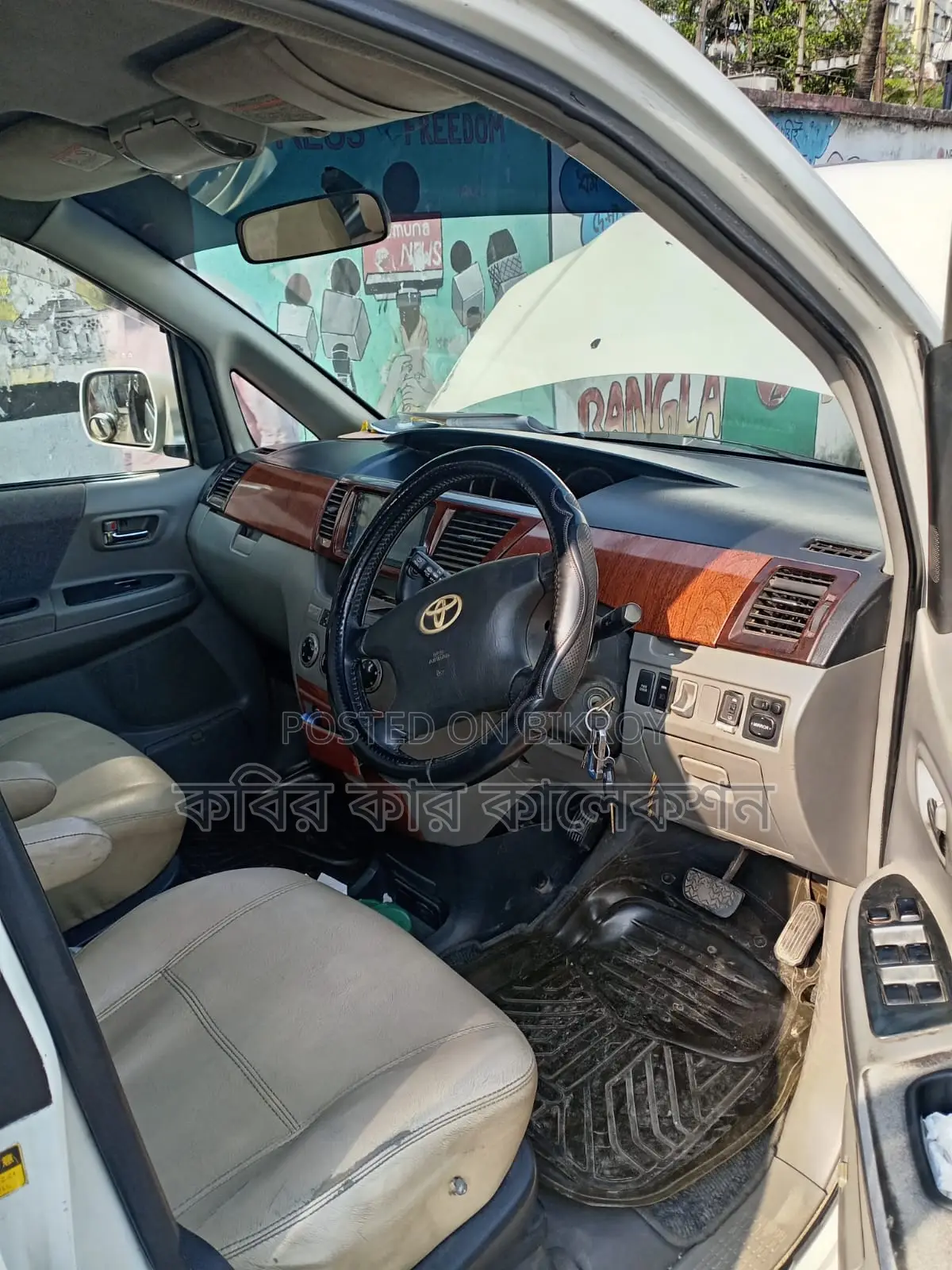 Toyota Noah x 2003