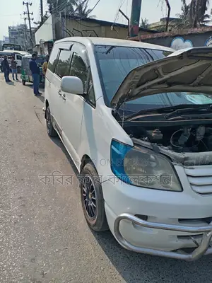Toyota Noah x 2003