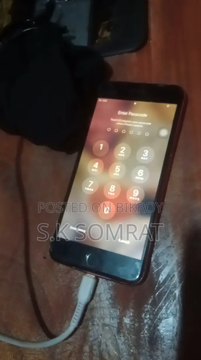 Apple iPhone 8 Plus (Used)