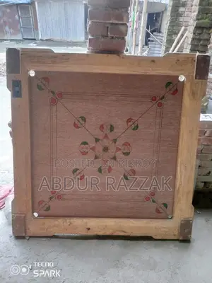 ৫০ ইঞ্চি সাইজের মজবুত ক্যারম বোর্ড বিক্রি হবে