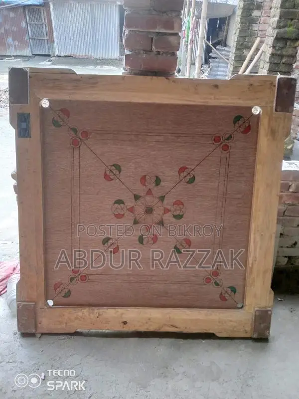 ৫০ ইঞ্চি সাইজের মজবুত ক্যারম বোর্ড বিক্রি হবে