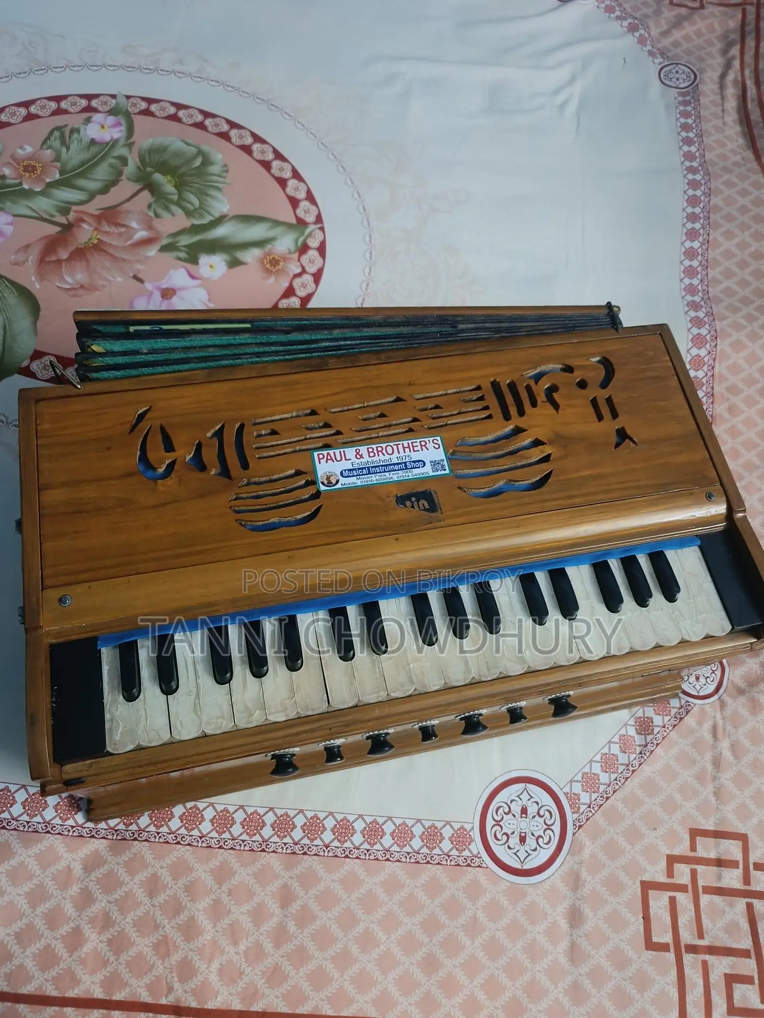 Harmonium (good quality)