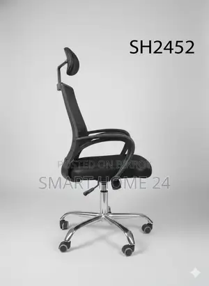 Ergonomic Mesh Office Chair – Modern Design, Comfortable Seating, and Durable Steel Base
