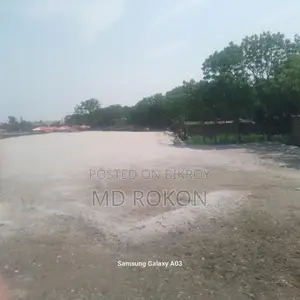 রাজশাহী জেলার শ্যামপুর বালুরঘাট এলাকায় ১৬.৫ কাঠা জমি বিক্রয় করা হবে।