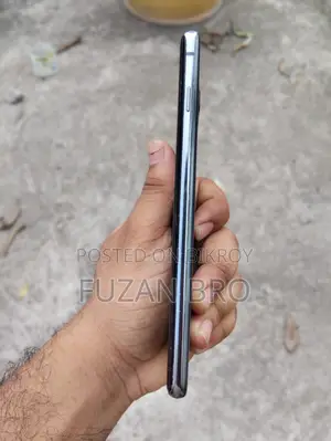 Samsung Galaxy S10 (Used)