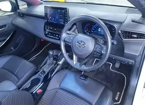 Toyota Corolla Touring WXB Pearl 2020